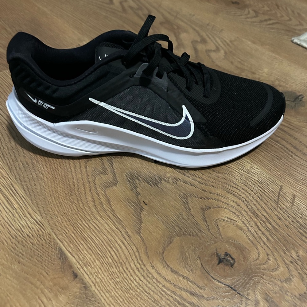 Nike Black and White Running Shoes
